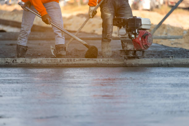 Best Concrete Driveway Installation  in Coal Run Village, KY
